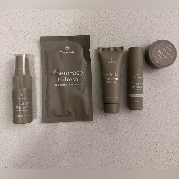 United airlines amenity kits - therabody - Picture 5 of 9